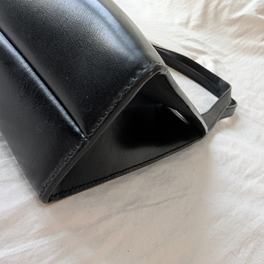 Gucci Shoulder Bag - Picture 14 of 15